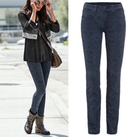 Cabi Blue Floral Lace Print Skinny Jeans Size 8 Artsy Preppy - Picture 1 of 8